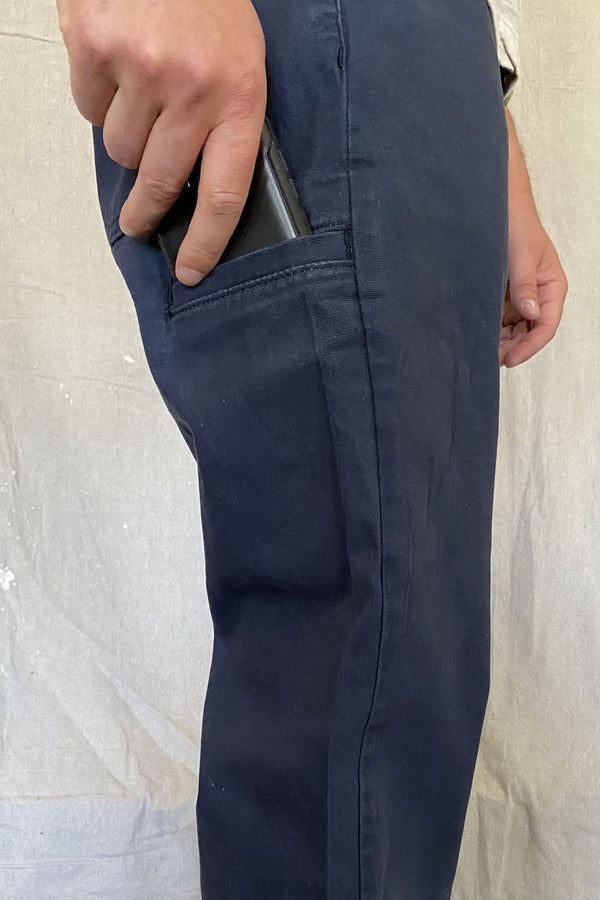 Gusset Easy Fit Stretch Canvas Six Pocket Pant - Navy